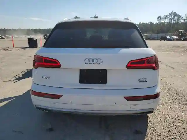 WA1BNAFY8J2093802 2018 AUDI Q5-5