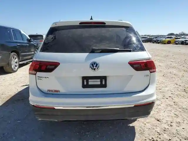 3VV3B7AX5JM035872 2018 VOLKSWAGEN TIGUAN-5