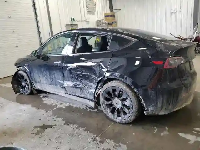 7SAYGDEE7RF056089 2024 TESLA MODEL Y-1