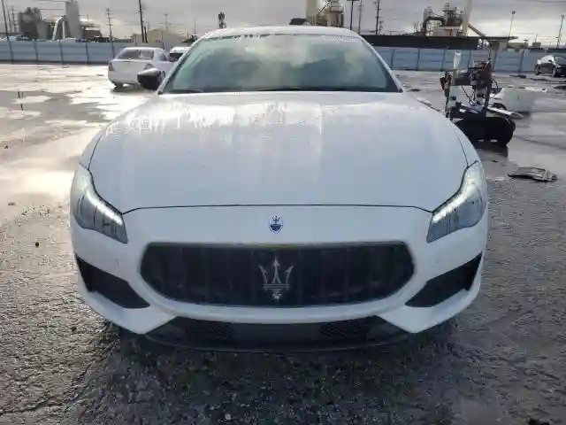 ZAM56XPA9N1386149 2022 MASERATI QUATTROPOR-4