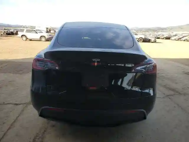 7SAYGDEE6PF910258 2023 TESLA MODEL Y-5