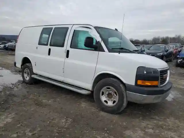 1GTW7AFP6M1300318 2021 GMC SAVANA-3