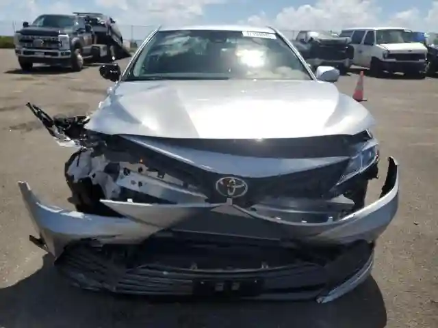 4T1C11AK1RU883799 2024 TOYOTA CAMRY-4