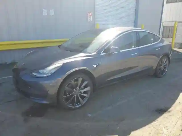 5YJ3E1EA5JF158553 2018 TESLA MODEL 3-0