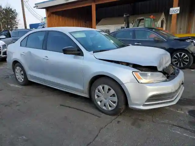 3VW267AJ3GM305147 2016 VOLKSWAGEN JETTA-3