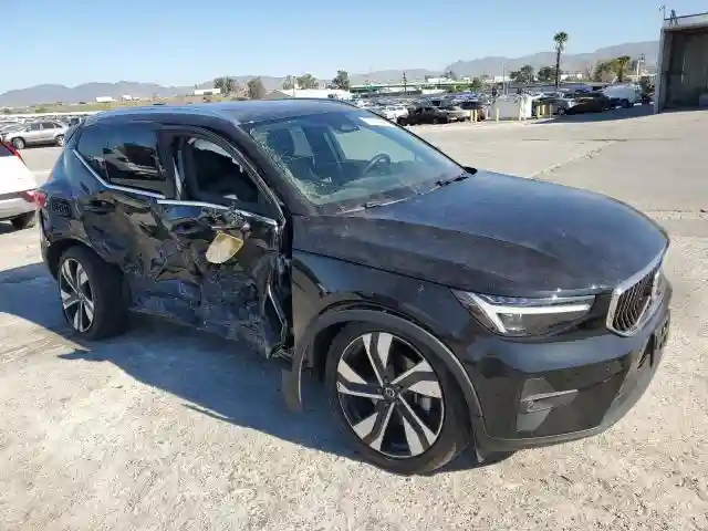 YV4L12UE0R2215081 2024 VOLVO XC40 PLUS-3