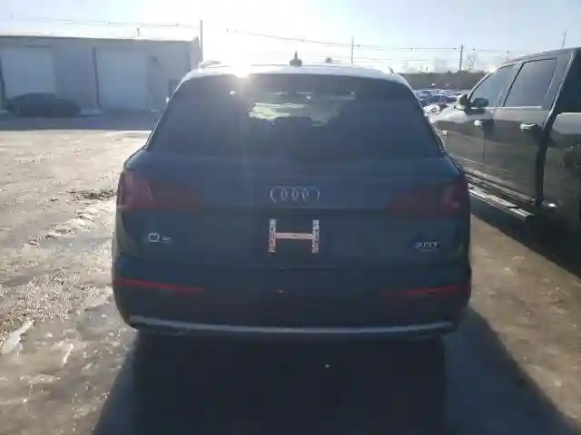 WA1BNAFY9J2020809 2018 AUDI Q5-5