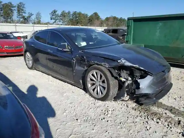 5YJSA1E26JF283528 2018 TESLA MODEL S-3