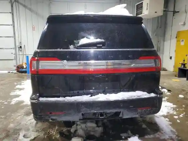 5LMJJ2TT9JEL08848 2018 LINCOLN NAVIGATOR-5