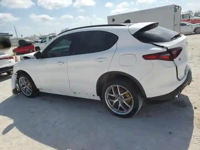 ZASPAKBN4K7C50293 2019 ALFA ROMEO STELVIO-1