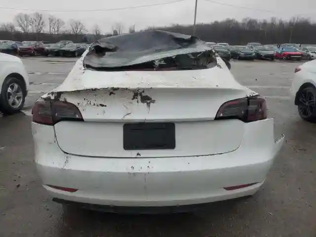 5YJ3E1EA0PF591304 2023 TESLA MODEL 3-5