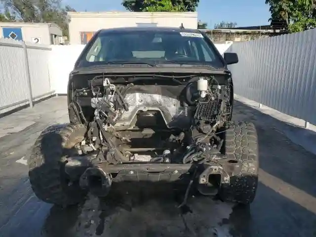 1GKS1GKC3JR374321 2018 GMC YUKON-4