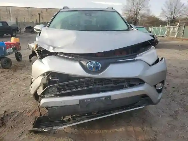 JTMDJREV3JD185114 2018 TOYOTA RAV4-4