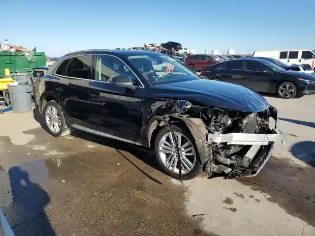 WA1BNAFY3J2073828 2018 AUDI Q5-3