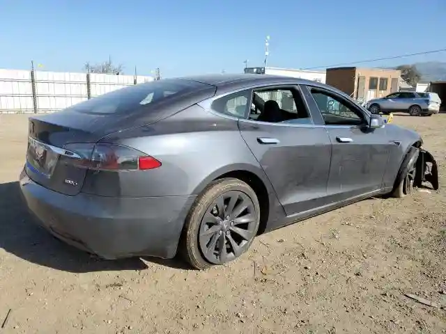 5YJSA1E24JF265741 2018 TESLA MODEL S-2
