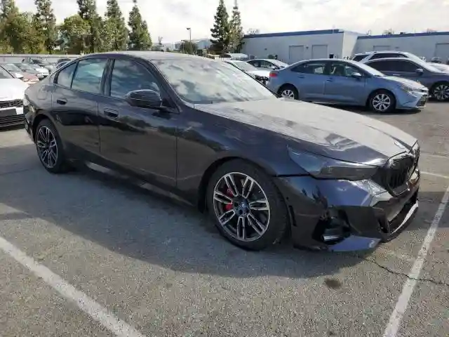 WBA13FK09SCT71040 2025 BMW 550 XE-3