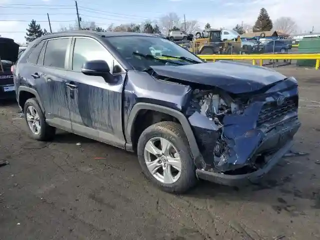 2T3RWRFV3MW108921 2021 TOYOTA RAV4-3