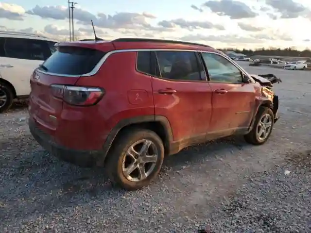 3C4NJDBN9PT521329 2023 JEEP COMPASS-2
