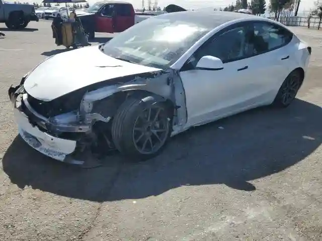 5YJ3E1EB4NF133531 2022 TESLA MODEL 3-0