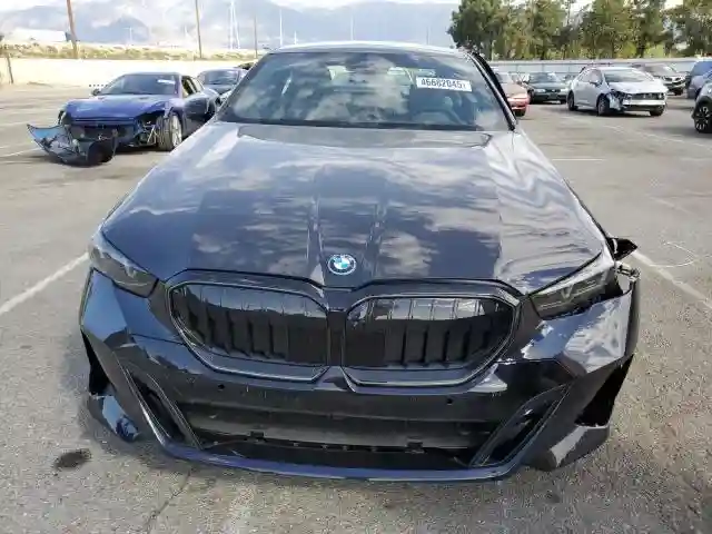 WBA13FK09SCT71040 2025 BMW 550 XE-4