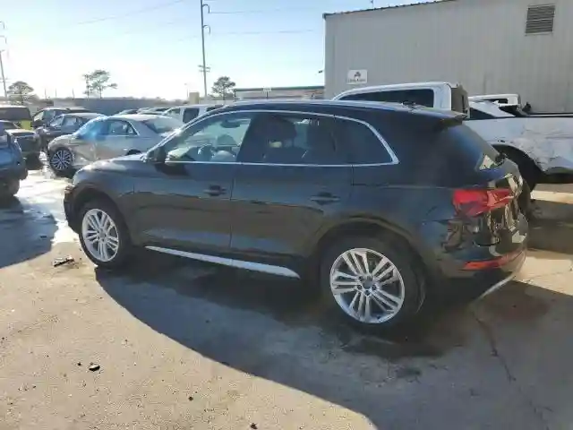 WA1BNAFY3J2073828 2018 AUDI Q5-1