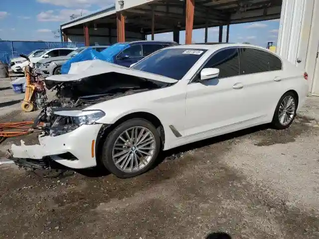 WBAJE5C5XKWE66044 2019 BMW 5 SERIES-0