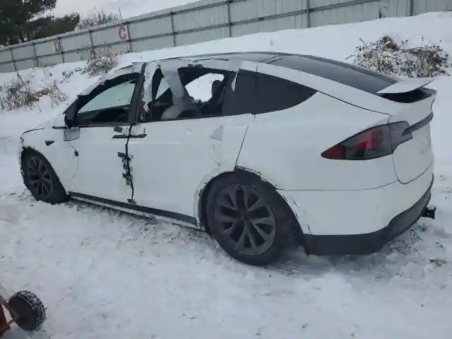 7SAXCBE55NF331481 2022 TESLA MODEL X-1