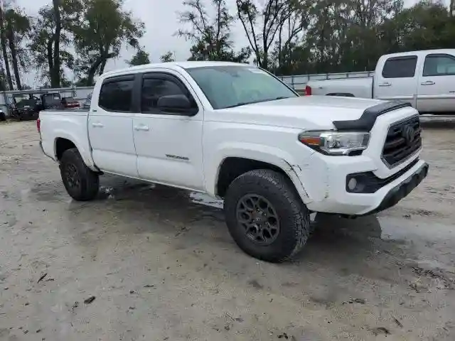 5TFAZ5CN8JX071079 2018 TOYOTA TACOMA-3