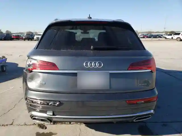 WA1GAAFYXR2065433 2024 AUDI Q5-5