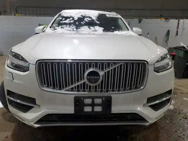 YV4A22PLXJ1204436 2018 VOLVO XC90-4