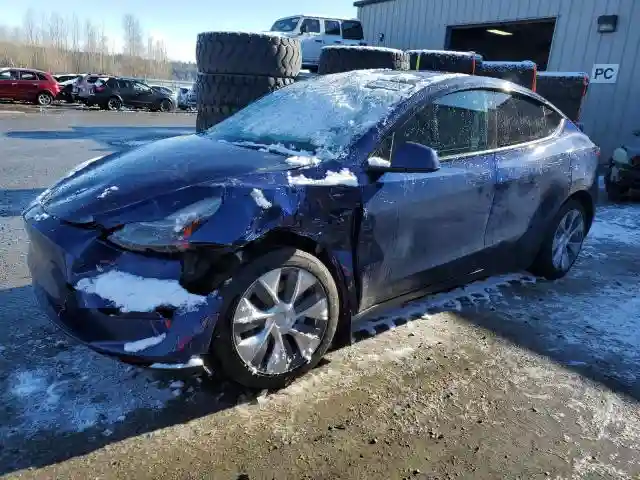 7SAYGAEE2RF981359 2024 TESLA MODEL Y-0