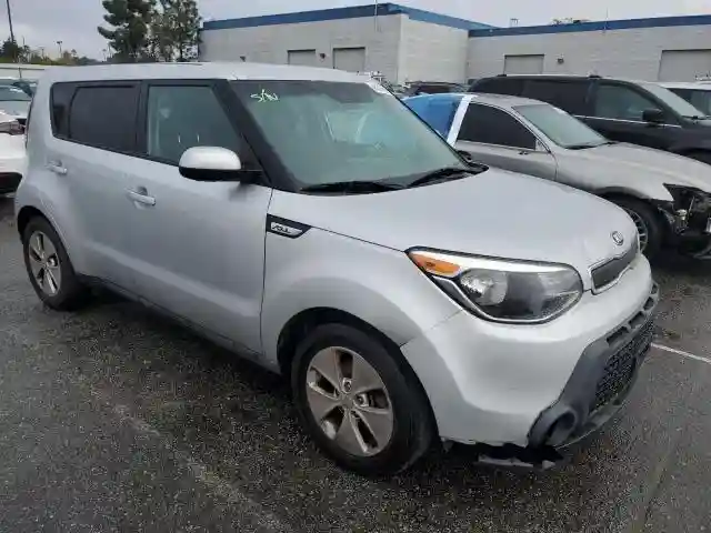 KNDJN2A28G7853829 2016 KIA SOUL-3