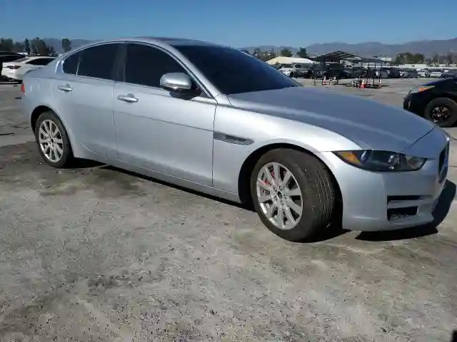 SAJAR4FXXKCP48344 2019 JAGUAR XE-3