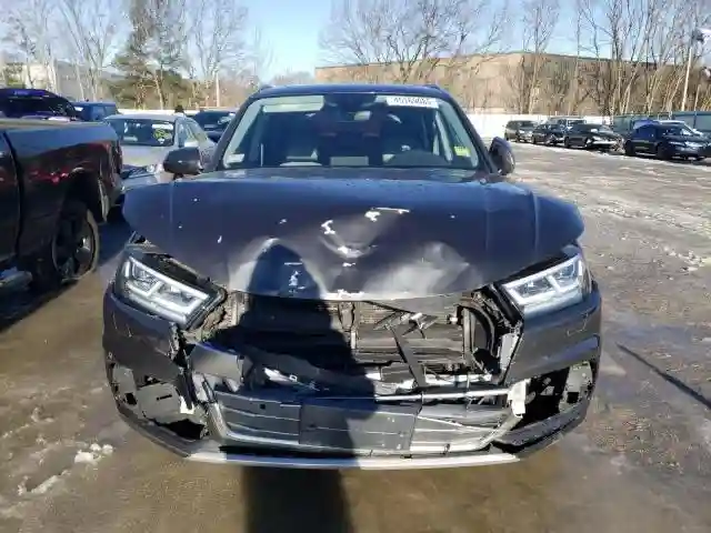 WA1BNAFY9J2020809 2018 AUDI Q5-4