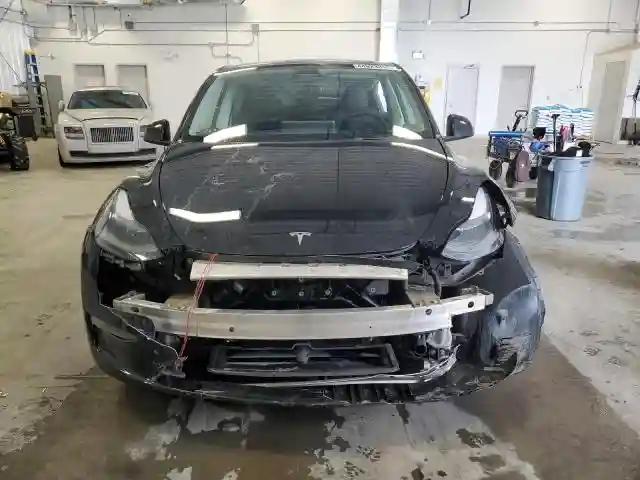 7SAYGDEE7RF056089 2024 TESLA MODEL Y-4