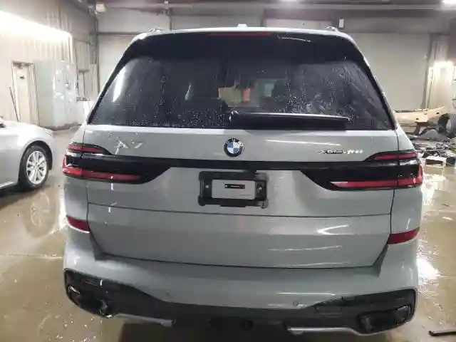 5UX23EM04R9V15436 2024 BMW X7-5