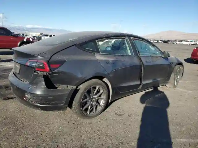 5YJ3E1EA8PF545672 2023 TESLA MODEL 3-2