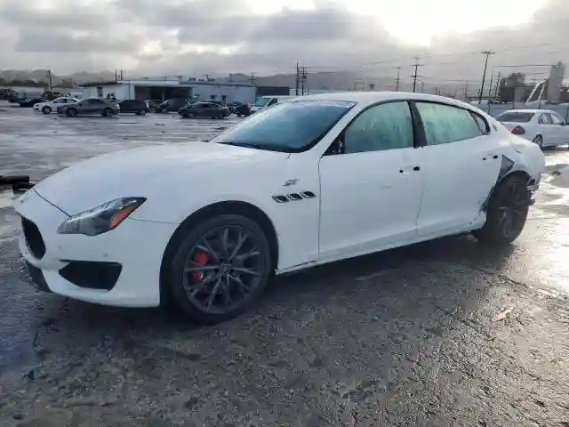 ZAM56XPA9N1386149 2022 MASERATI QUATTROPOR-0