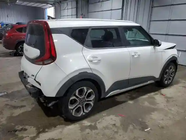 KNDJ23AU8N7164709 2022 KIA SOUL-2