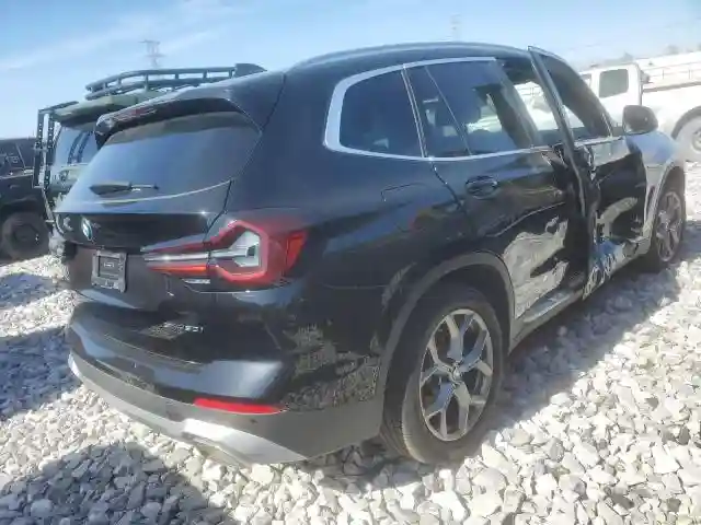 5UX43DP00R9U52981 2024 BMW X3-2