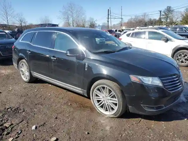 2LMHJ5AT9JBL02585 2018 LINCOLN MKT-3