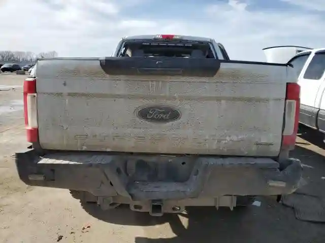 1FT7W2B63JEB97907 2018 FORD F250-5