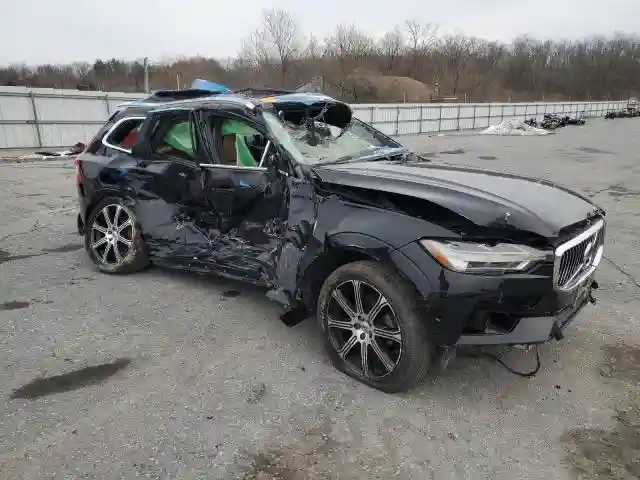 LYV102RL2KB326188 2019 VOLVO XC60-3