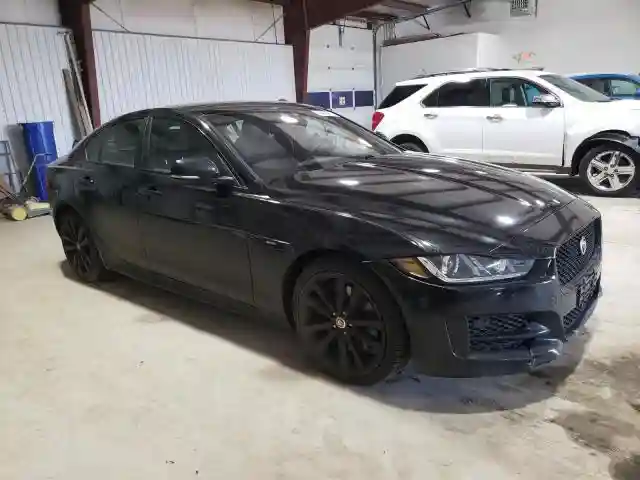 SAJAF4BV9HA951050 2017 JAGUAR XE-3