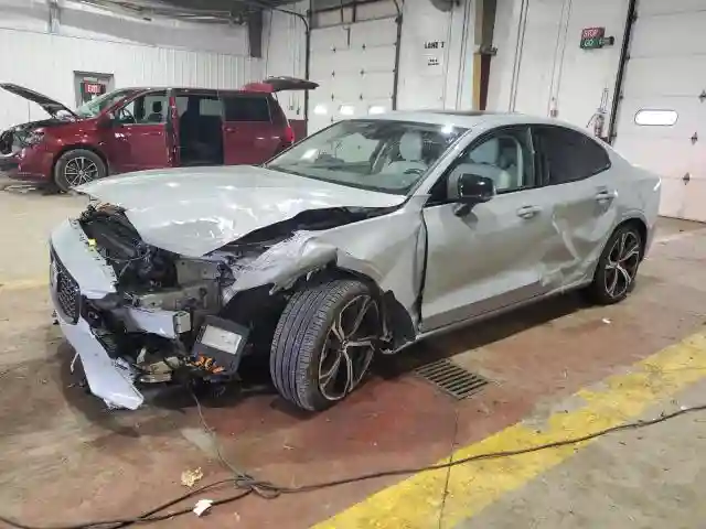 7JRL12TL8RG282776 2024 VOLVO S60 PLUS-0