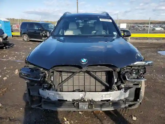 5UX33EM05R9T05013 2024 BMW X7 M60I-4