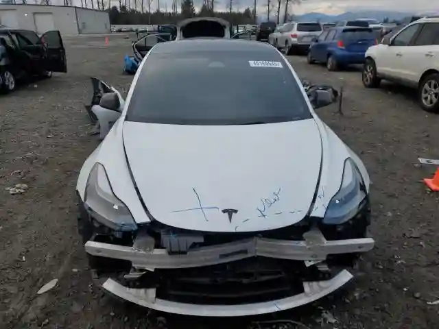 5YJ3E1EA0PF577919 2023 TESLA MODEL 3-4