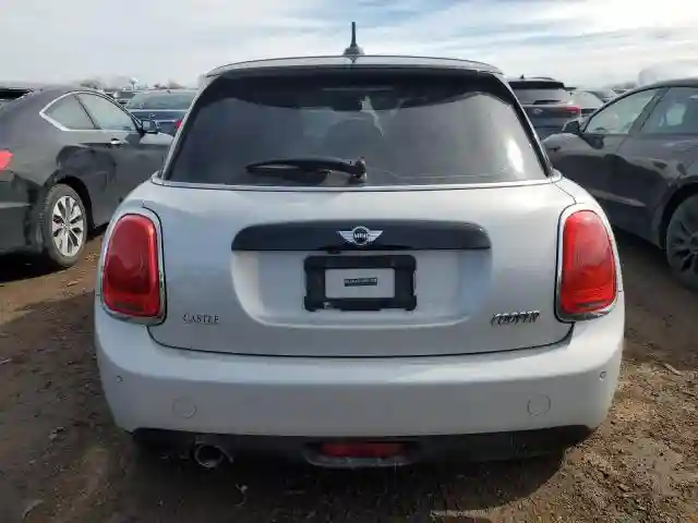 WMWXU1C59J2F81035 2018 MINI COOPER-5