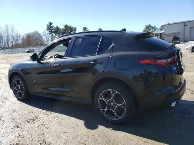 ZASFAKPN4J7B87148 2018 ALFA ROMEO STELVIO-1