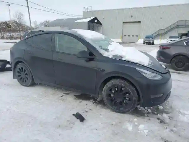 5YJYGDED3MF120514 2021 TESLA MODEL Y-3